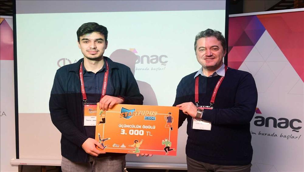 Startupus Girişimcilik Atölyesi’nde ESTÜ’ye 3.’lük Ödülü