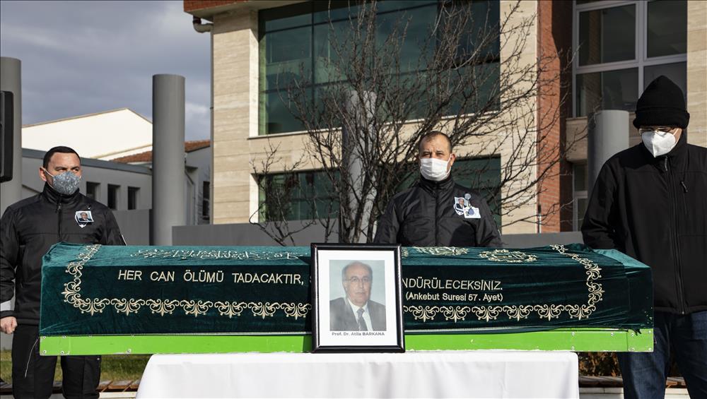 Eskişehir Teknik Üniversitesi Prof. Dr. Atila BARKANA’yı Son Yolculuğuna Uğurladı 