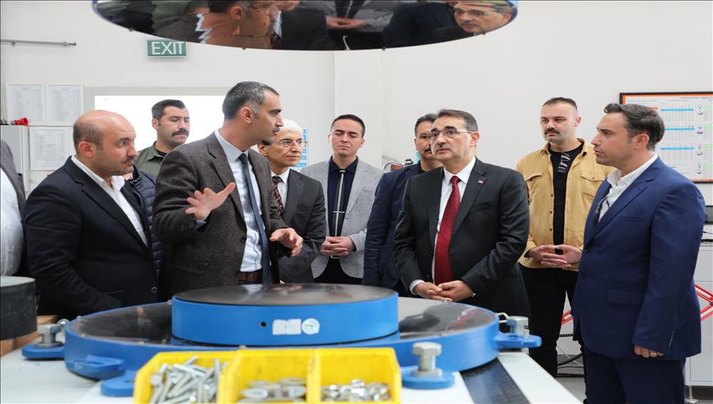 Enerji ve Tabii Kaynaklar Bakanı Sayın Fatih DÖNMEZ, ESTÜ’yü Ziyaret Etti