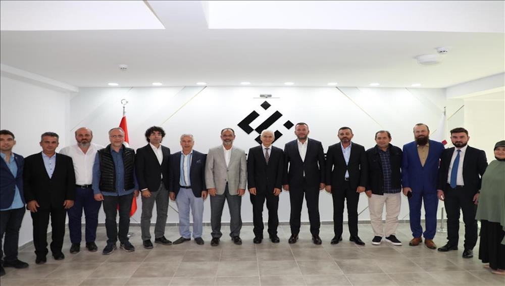 MÜSİAD Eskişehir Şube Başkanı Hakan Duman ve Beraberindeki Heyetten Rektör Prof. Dr. Adnan Özcan’a Hayırlı Olsun Ziyareti