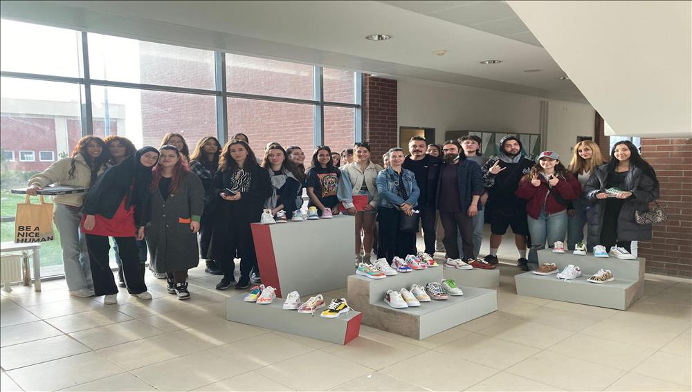 Tekstil ve Moda Tasarımı Bölümü'nden Kişiye Özel Ayakkabı Tasarım Çalıştayı ve Sergisi