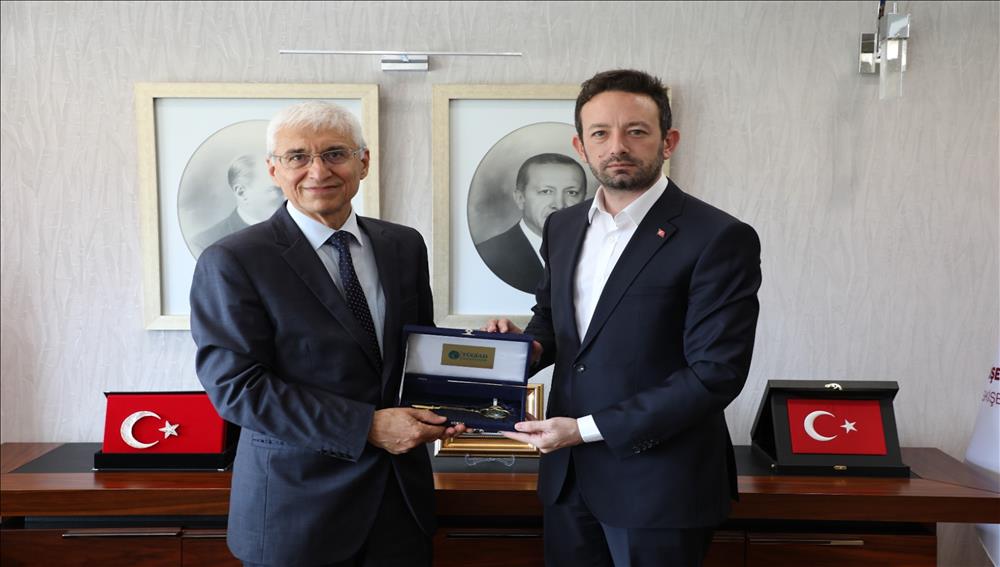 TÜGİAD Eskişehir Şube Başkanı Serkan Can ZENGİN’den, Rektör Prof. Dr. Adnan ÖZCAN’a Ziyaret