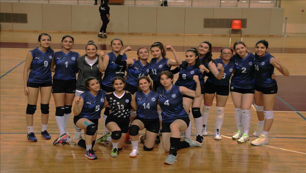Türkiye Üniversitelerarası Voleybol Bölgesel Lig Müsabakaları ESTÜ Ev Sahipliğinde Devam Ediyor 