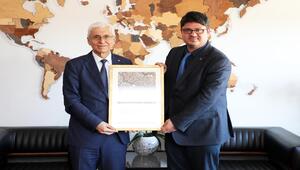 İMO Eskişehir Şubesinden ESTÜ Rektörü Prof. Dr. Adnan ÖZCAN'a Makamında Ziyaret