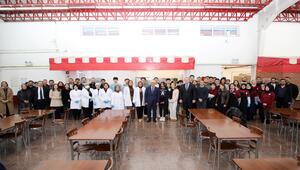 Rektör Prof. Dr. Adnan ÖZCAN, İftar Programında ESTÜ Öğrencileri ile Bir Araya Geldi