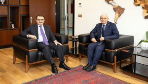 TBMM Yapay Zekâ Araştırma Komisyonu Başkanı ve AK Parti Eskişehir Milletvekili Fatih DÖNMEZ, Eskişehir Teknik Üniversitesini Ziyaret Etti